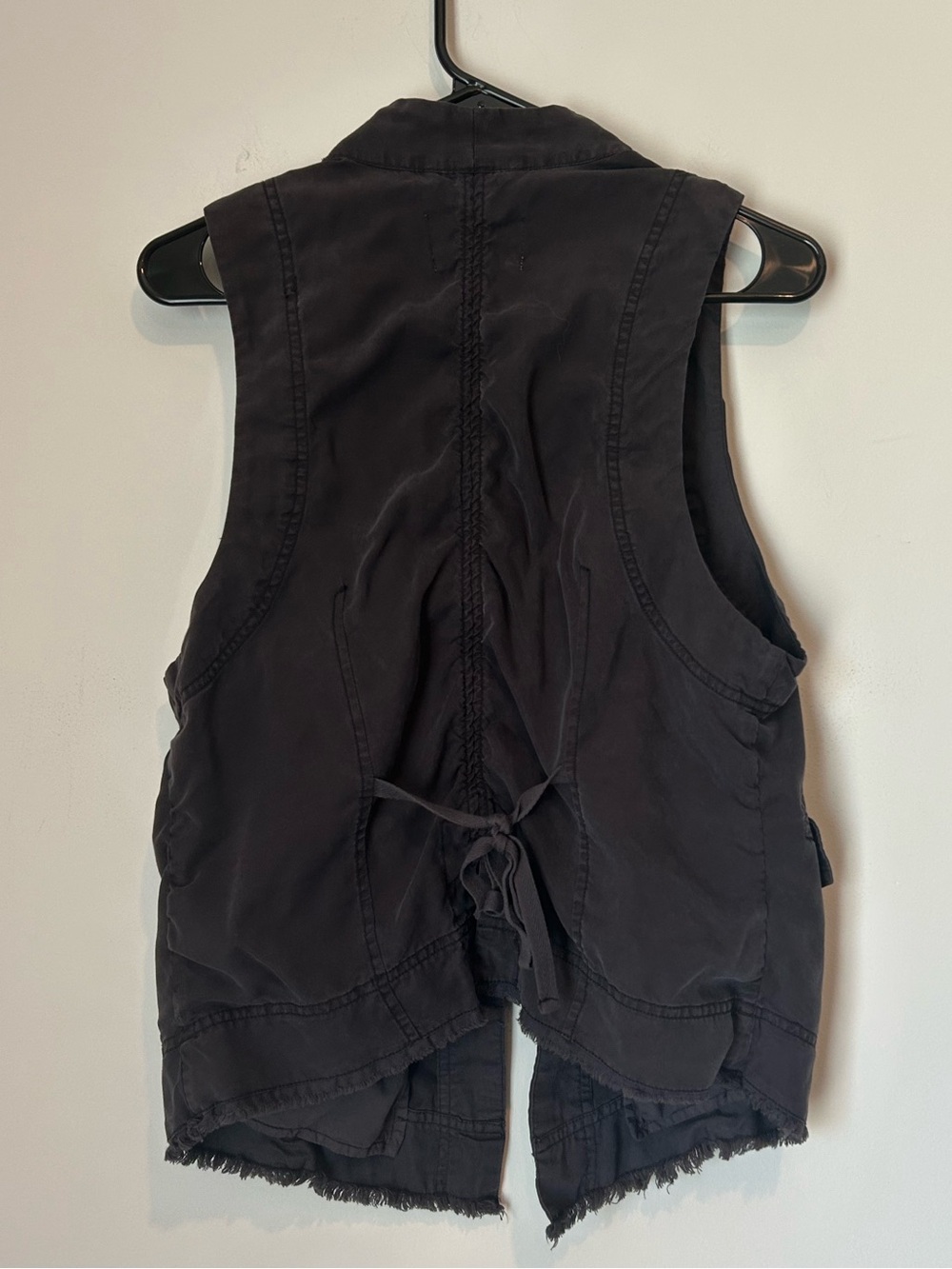 We The Free Women’s Large Charcoal Dark Gray Vest - Picture 2 of 2